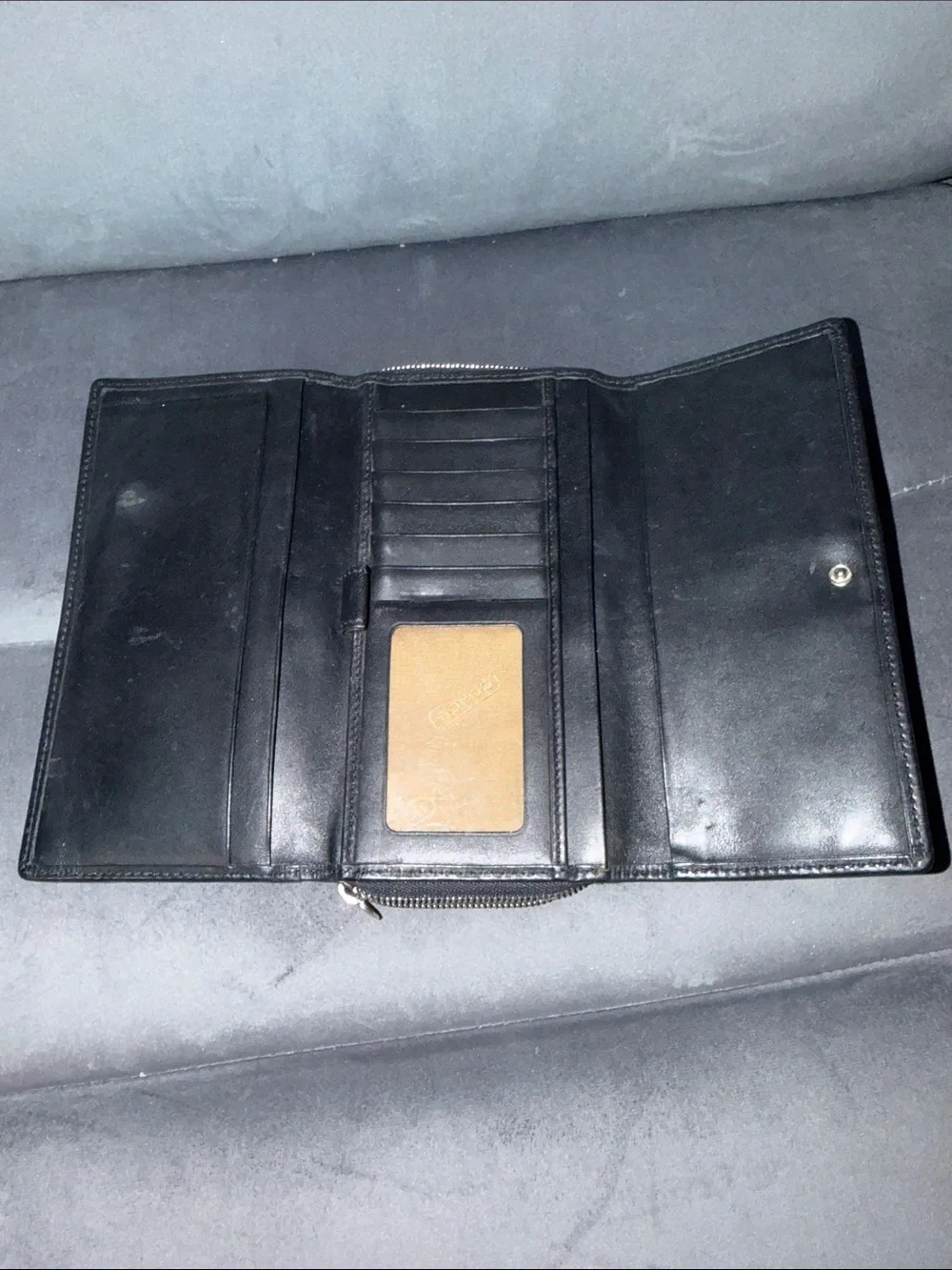 Coach Hampton Leather Trifold Wallet with Contrast Stitching